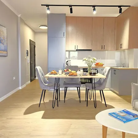 Deep Blue Penthouse 111 *