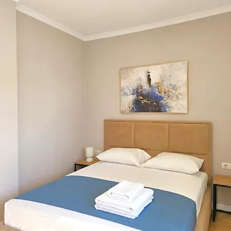 Deep Blue Penthouse 111 * Sarandë