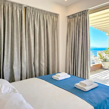 Deep Blue Penthouse 111 *